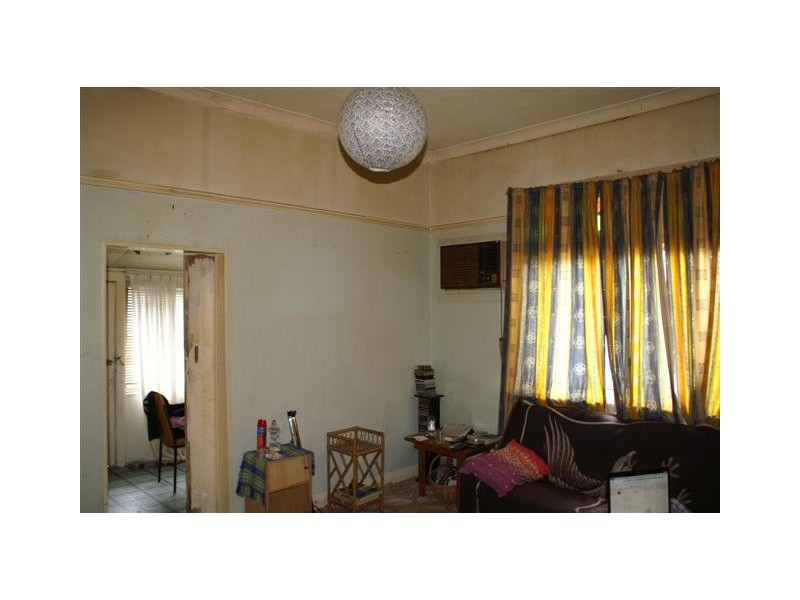 4 Basil Street, Mayfield West NSW 2304