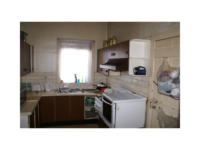 4 Basil Street, Mayfield West NSW 2304