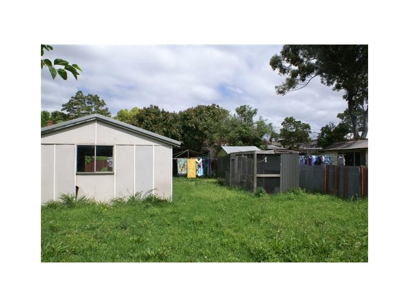 4 Basil Street, Mayfield West NSW 2304