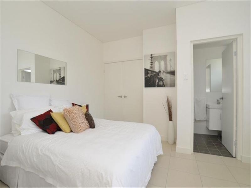 4 Hillview Crescent, The Hill NSW 2300