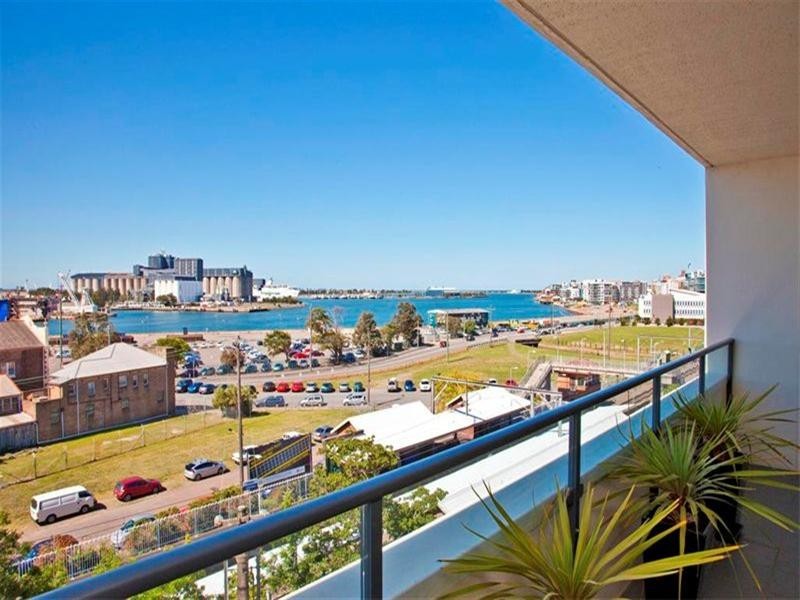 4502 25-27 Beresford Street, Newcastle West NSW 2302