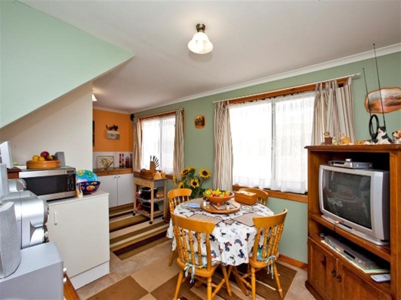 56 Forfar Street, Stockton NSW 2295