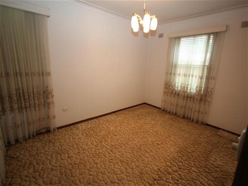 12 Neville Street, Glendale NSW 2285