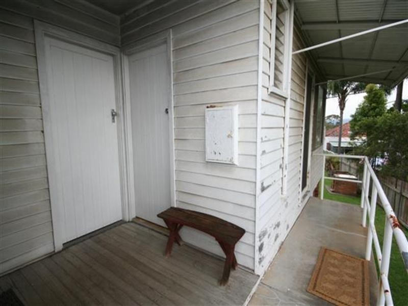 12 Neville Street, Glendale NSW 2285