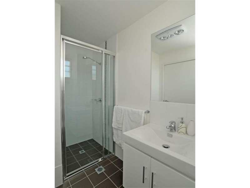 2/4 Hillview Crescent, The Hill NSW 2300