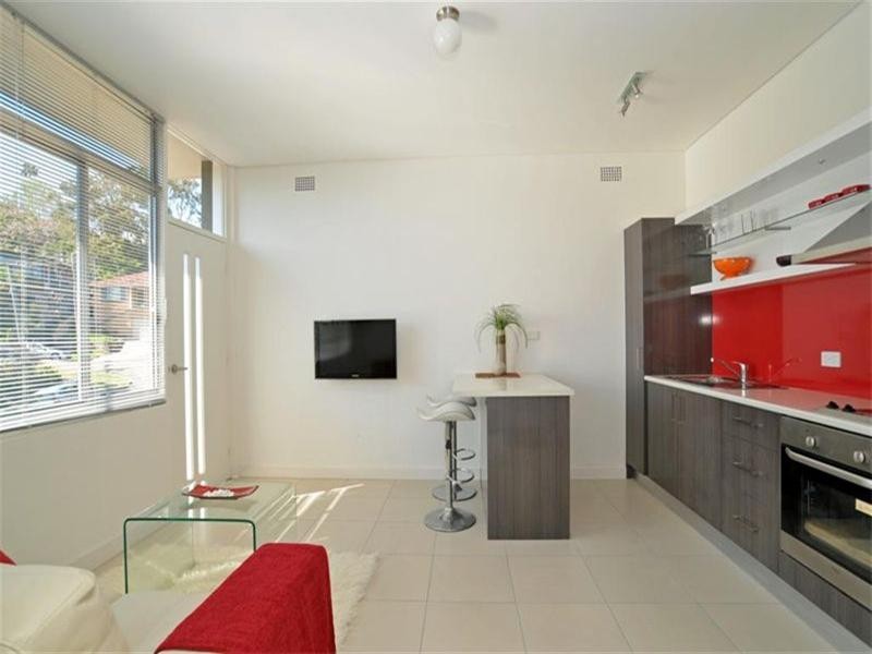 3/4 Hillview Crescent, The Hill NSW 2300