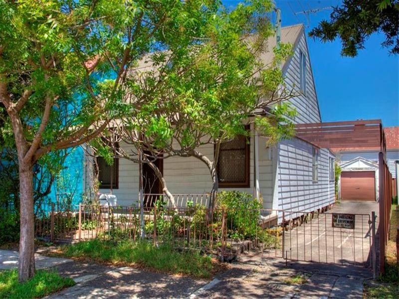 89 Cleary Street, Hamilton NSW 2303