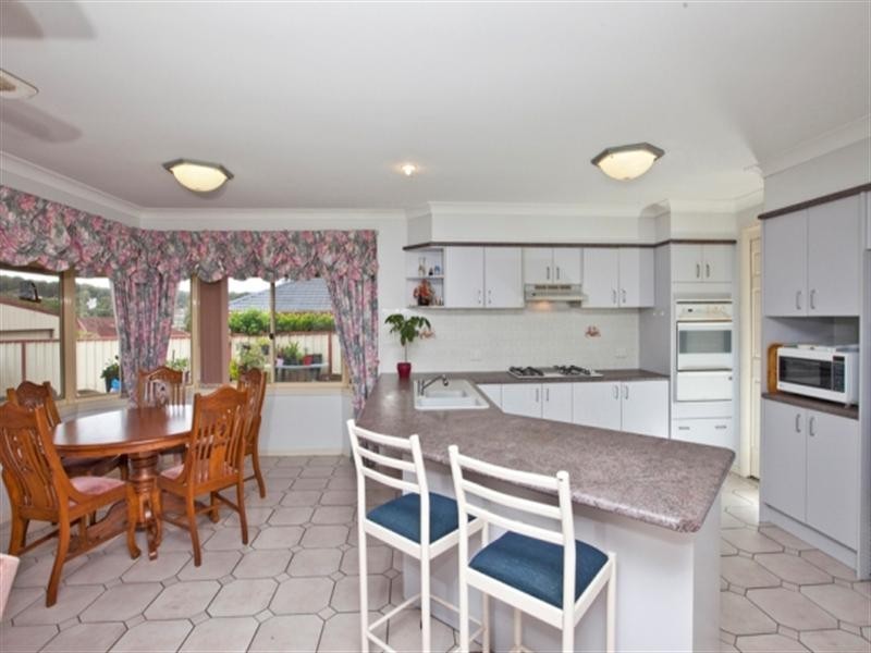 6 Citrus Close, Cameron Park NSW 2285