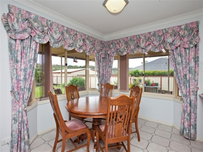 6 Citrus Close, Cameron Park NSW 2285