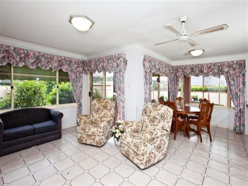 6 Citrus Close, Cameron Park NSW 2285