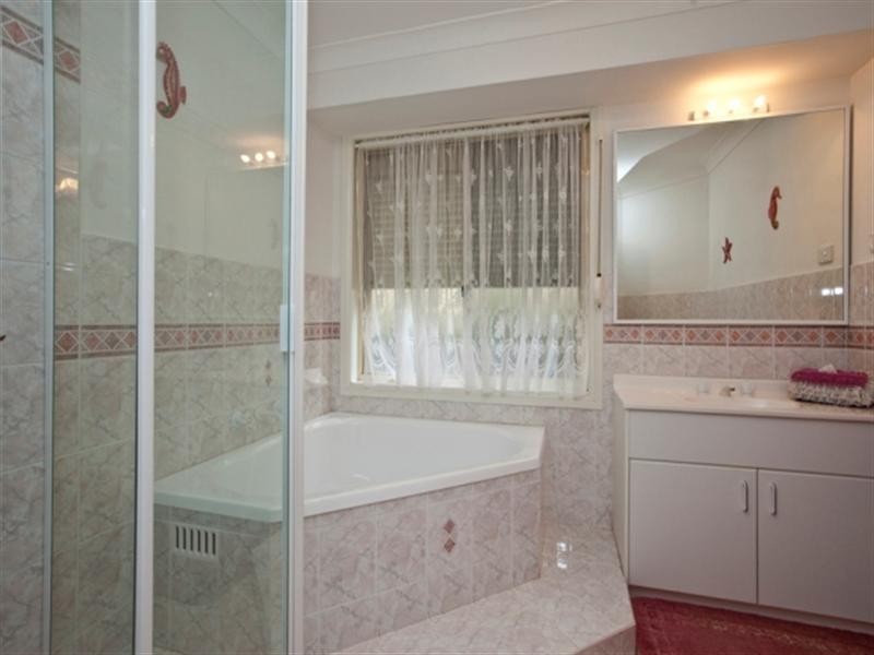 6 Citrus Close, Cameron Park NSW 2285