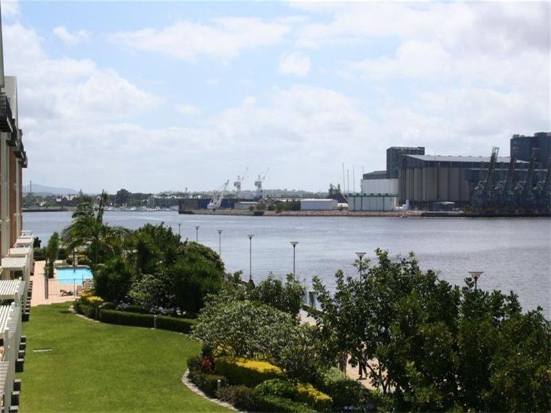 41/304 Wharf Road, Newcastle NSW 2300