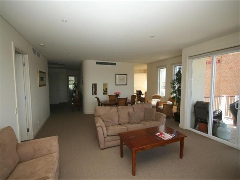 41/304 Wharf Road, Newcastle NSW 2300