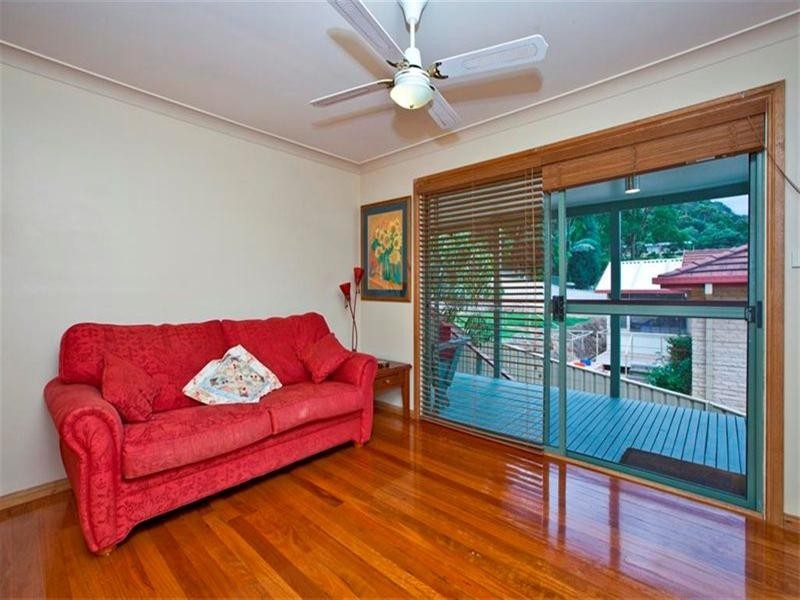 17 Chelston Street, Warners Bay NSW 2282