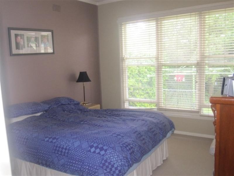 80 Rae Crescent, Kotara NSW 2289