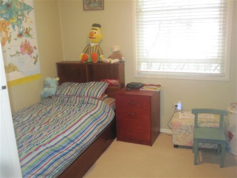 80 Rae Crescent, Kotara NSW 2289