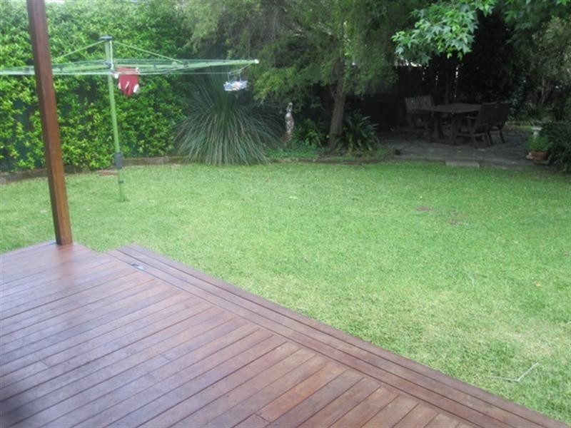 80 Rae Crescent, Kotara NSW 2289