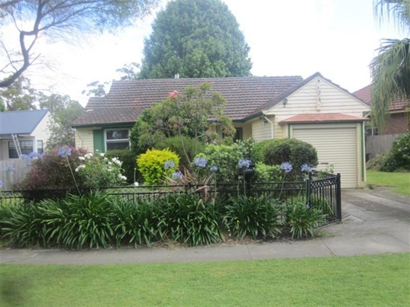 80 Rae Crescent, Kotara NSW 2289