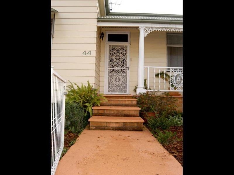 44 Crebert Street, Mayfield NSW 2304