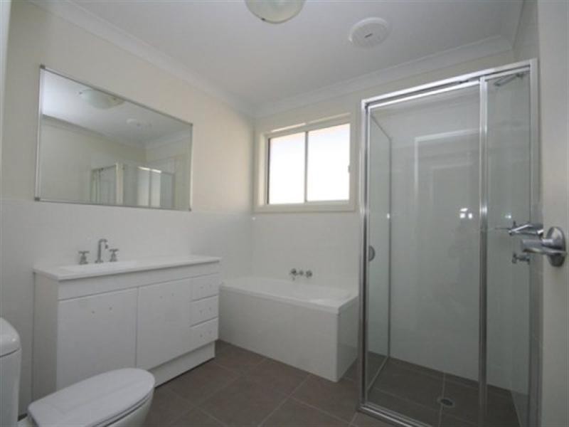 8/14 Croudace Road, Elermore Vale NSW 2287