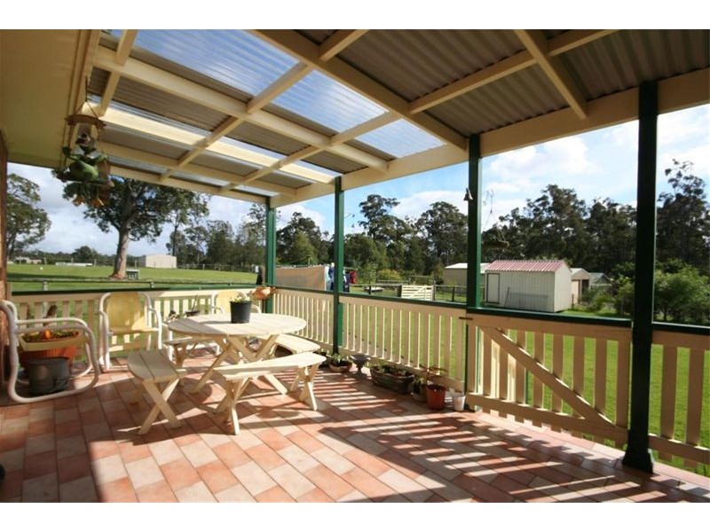 6 Walter Parade, Black Hill NSW 2322