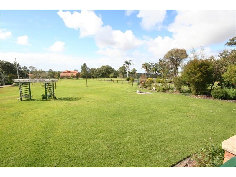 6 Walter Parade, Black Hill NSW 2322