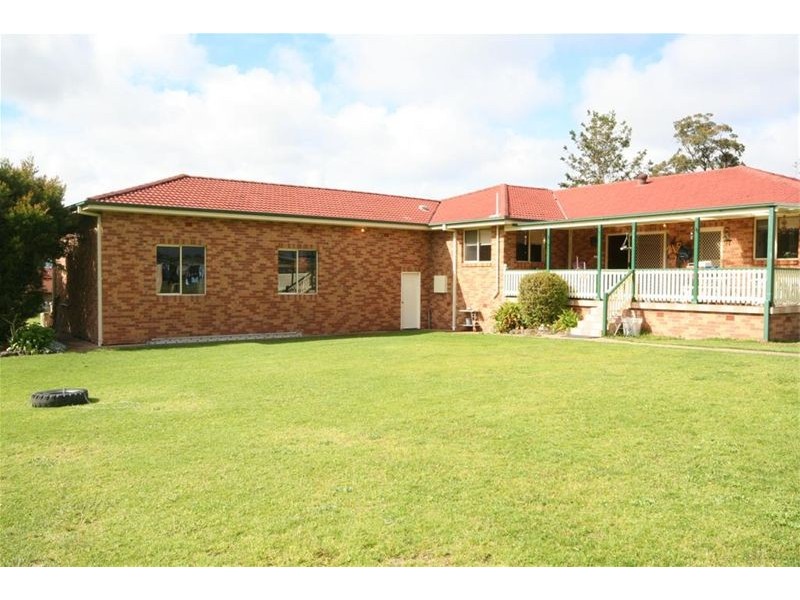 6 Walter Parade, Black Hill NSW 2322