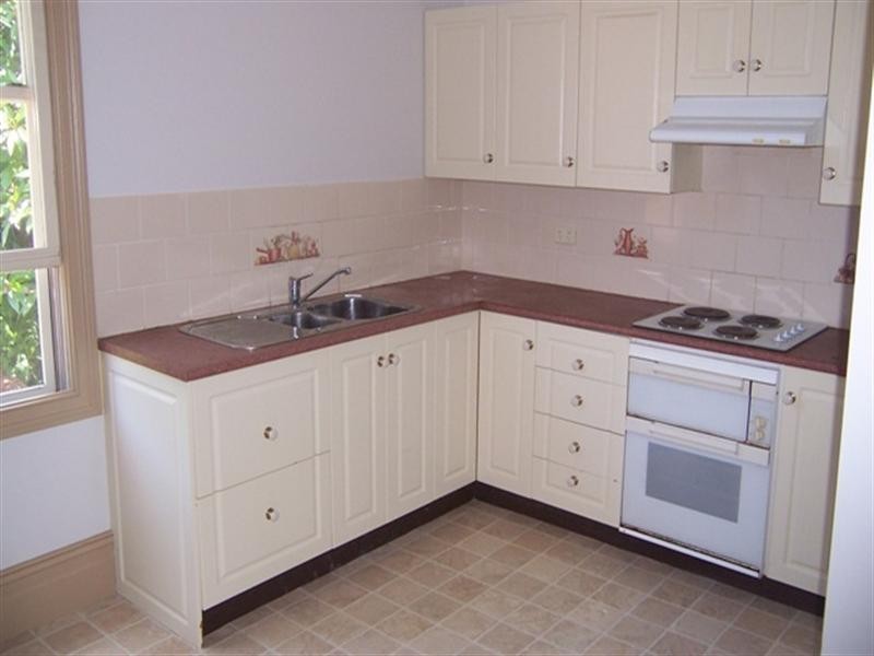 2/4 The Boltons, Newcastle NSW 2300