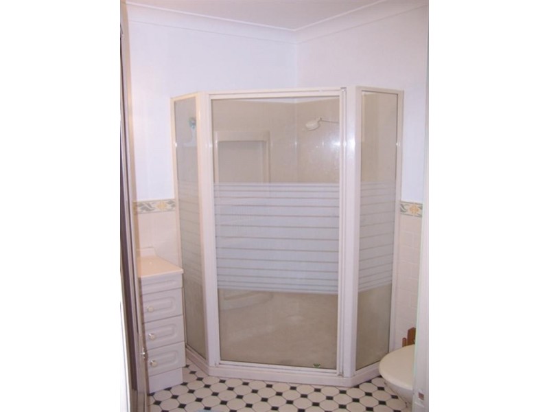 2/4 The Boltons, Newcastle NSW 2300