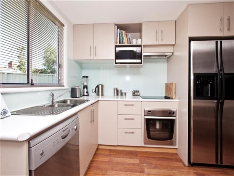 27 Barton Street, Mayfield NSW 2304