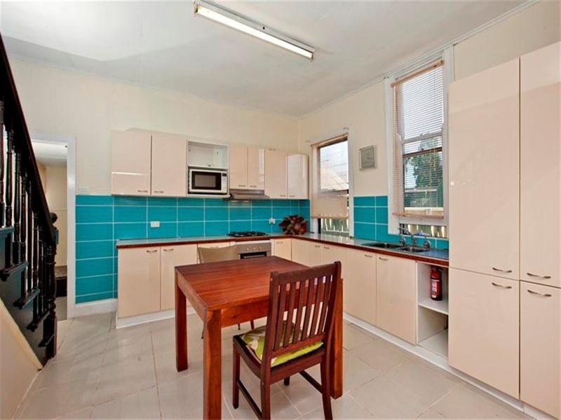 4 Garrett Street, Carrington NSW 2294