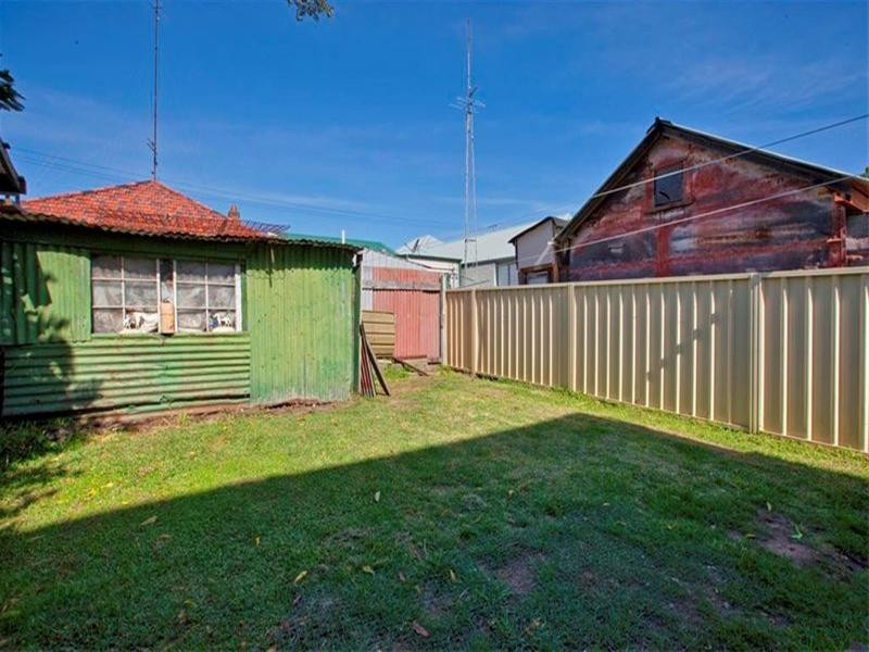 4 Garrett Street, Carrington NSW 2294