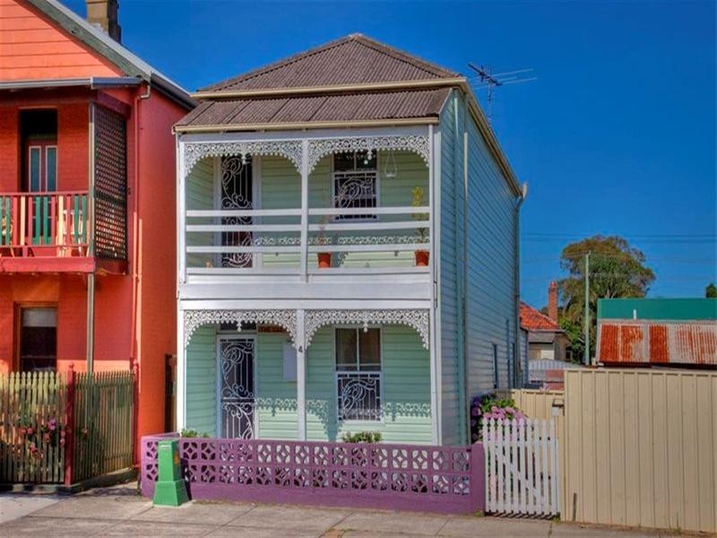 4 Garrett Street, Carrington NSW 2294