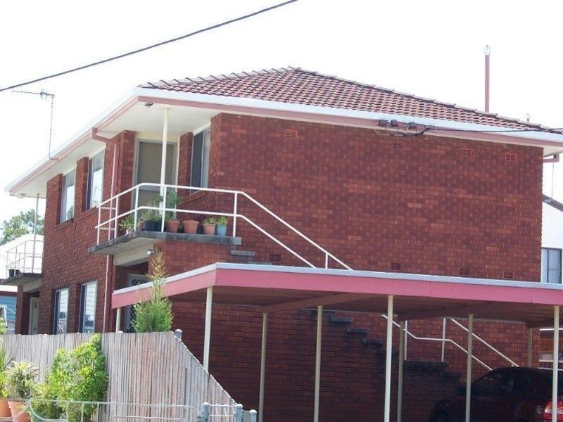 2/18 Sixth Street, Adamstown NSW 2289