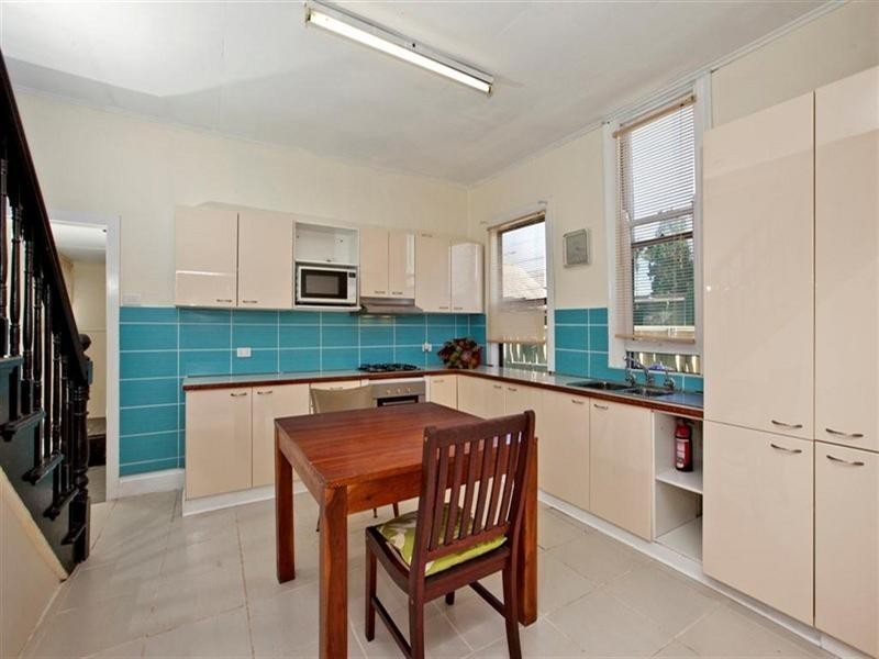 4 Garrett Street, Carrington NSW 2294