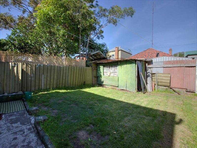 4 Garrett Street, Carrington NSW 2294