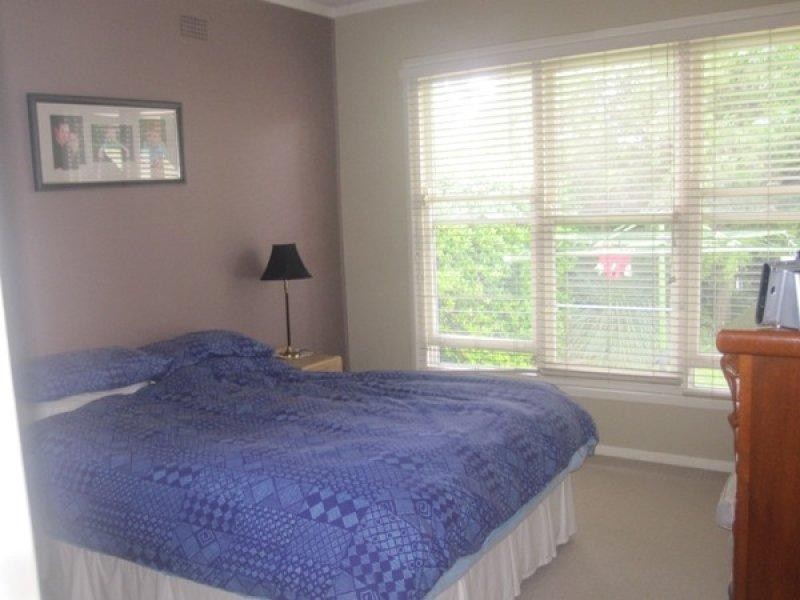 80 Rae Crescent, Kotara NSW 2289