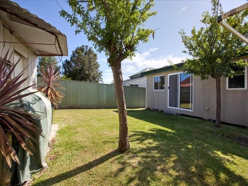 27 Barton Street, Mayfield NSW 2304