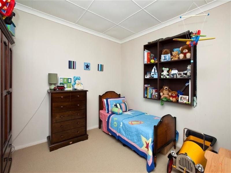 27 Barton Street, Mayfield NSW 2304