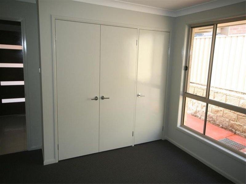 100 Woodstock Street, Mayfield NSW 2304