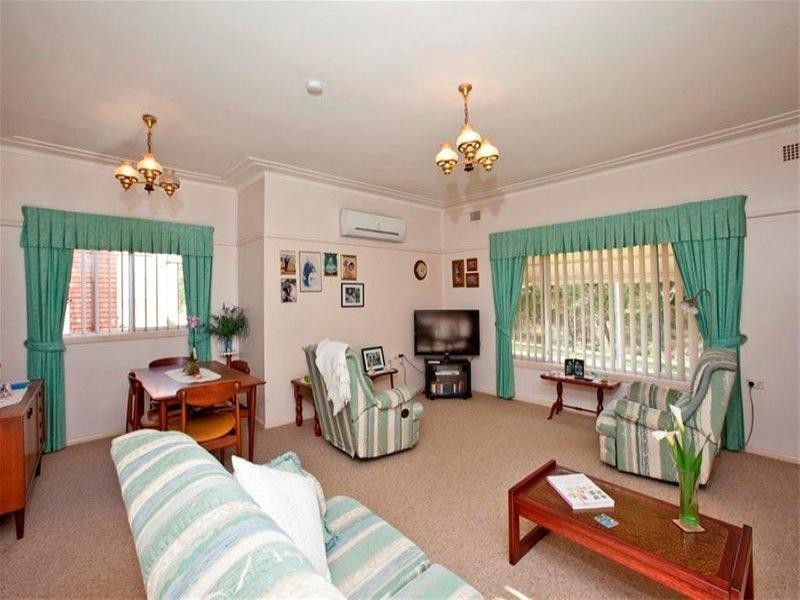 34 Lovell Parade, Shortland NSW 2307