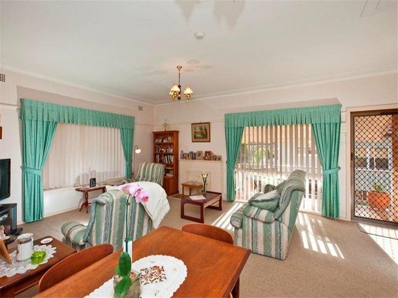 34 Lovell Parade, Shortland NSW 2307