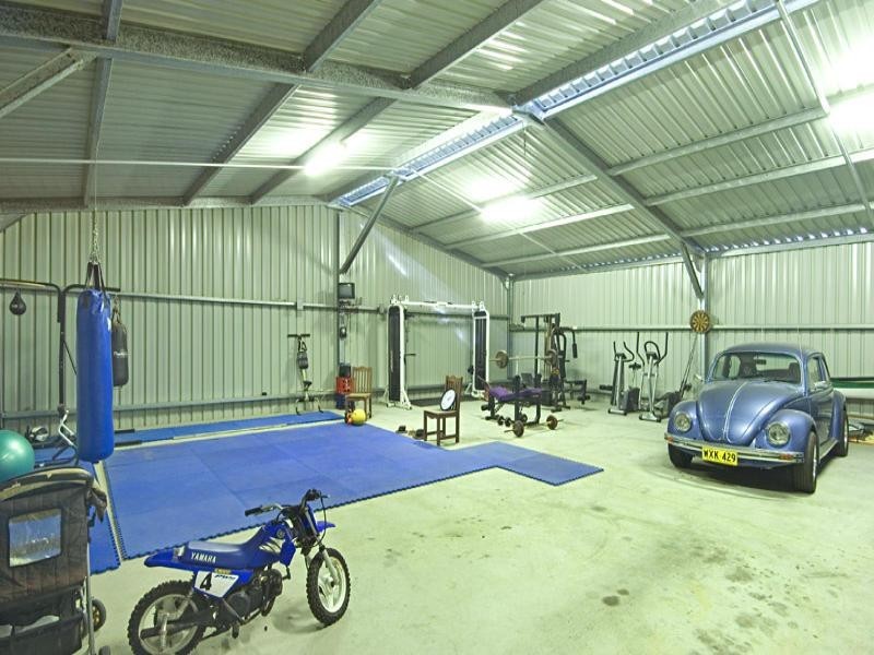 Central Mangrove NSW 2250