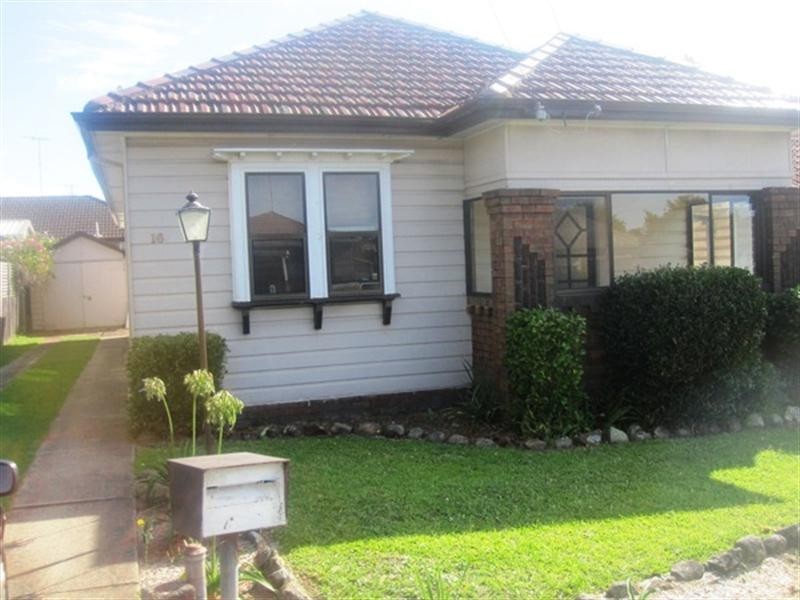 16 Vickers Street, Mayfield NSW 2304