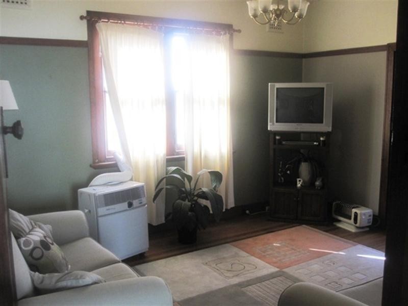 16 Vickers Street, Mayfield NSW 2304