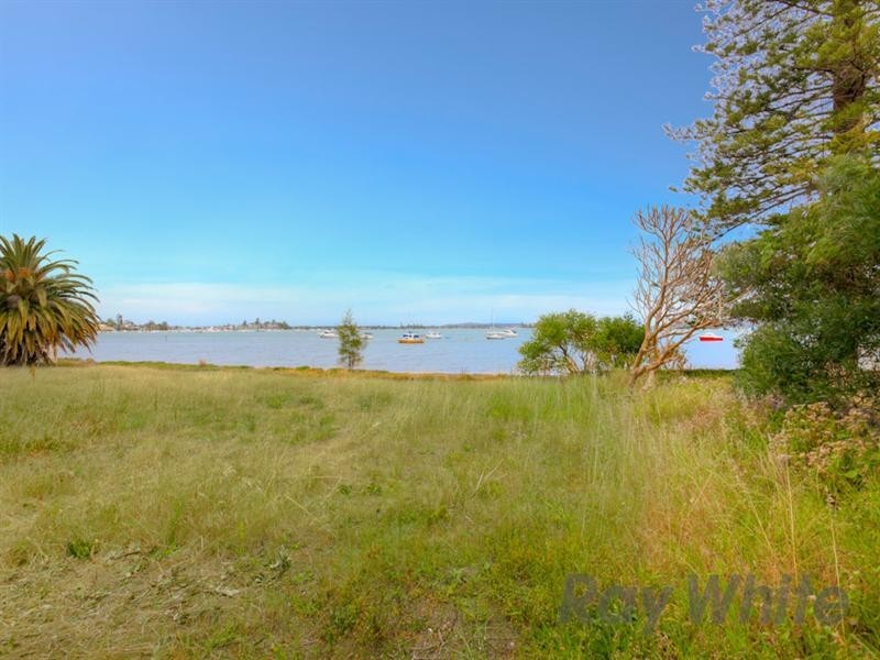 74 Ross Street, Belmont NSW 2280
