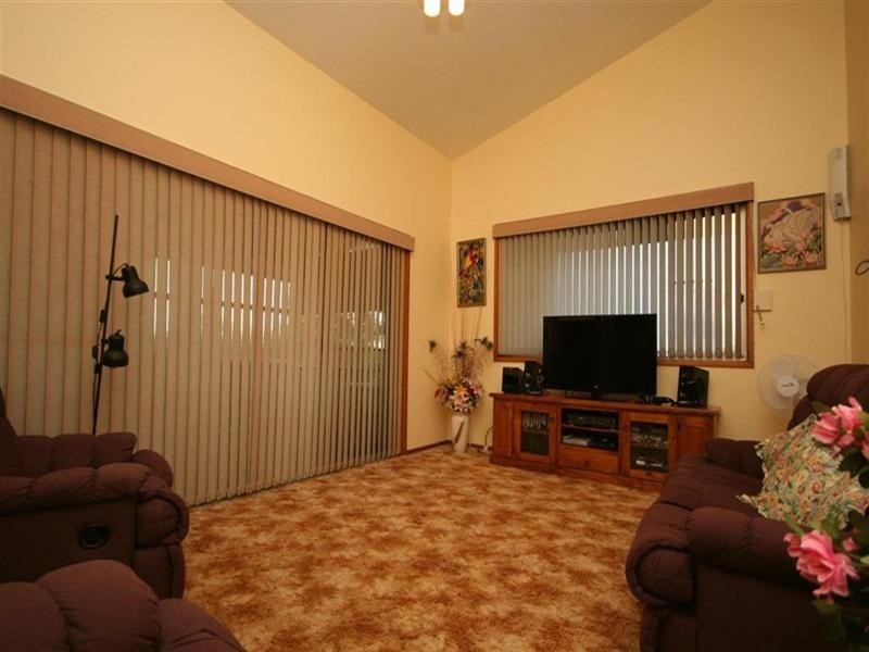 8 Binns Street, Raymond Terrace NSW 2324