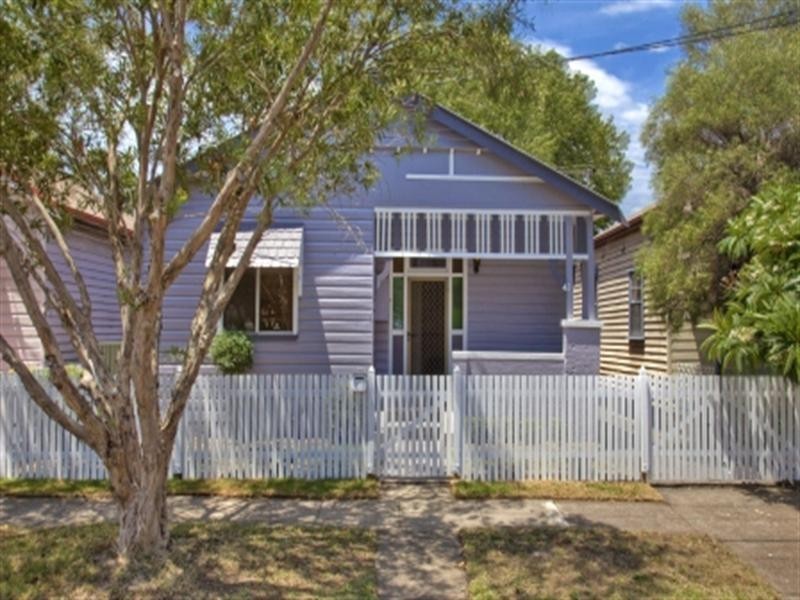 43 Smith Street, Mayfield East NSW 2304
