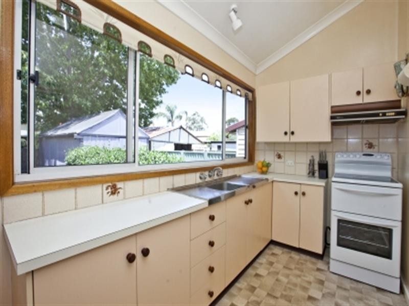 43 Smith Street, Mayfield East NSW 2304