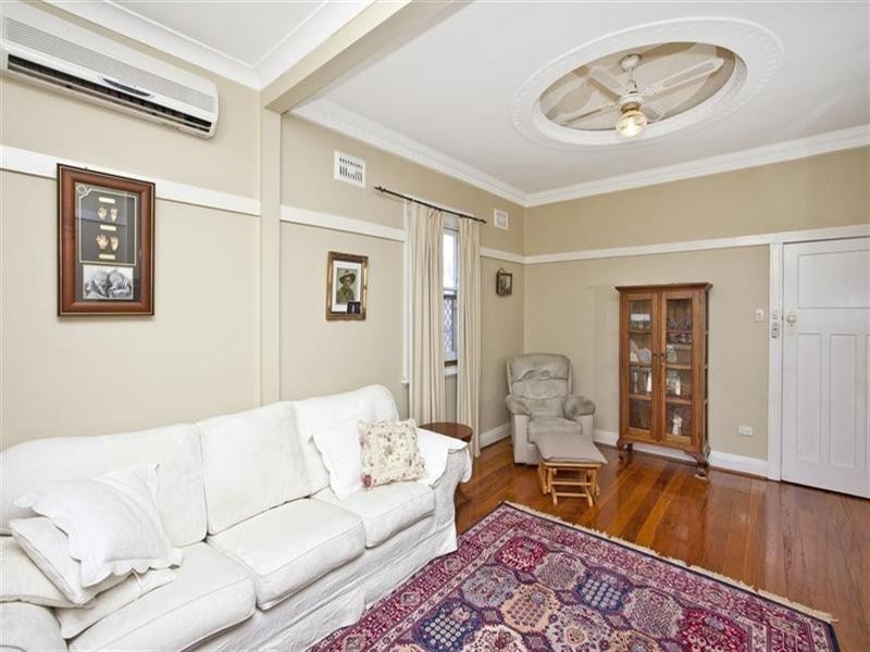 27 Alfred Street, Waratah NSW 2298